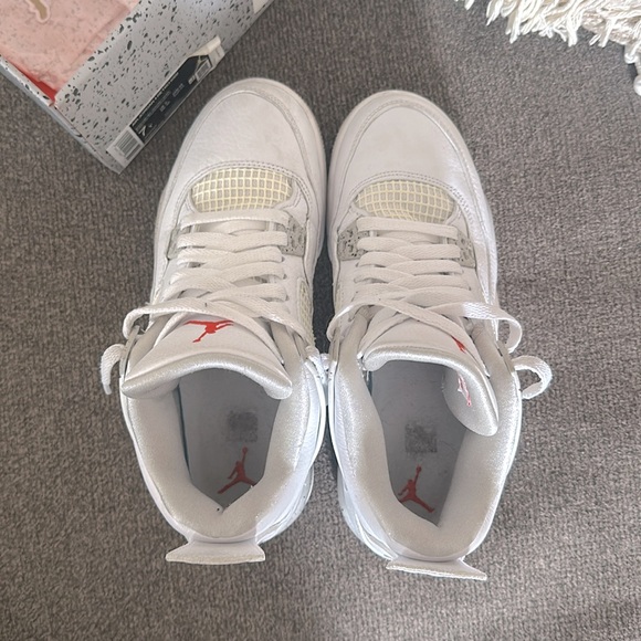 Air Jordan 4 Retro Tech White (Oreo 4’s) - Picture 5 of 6